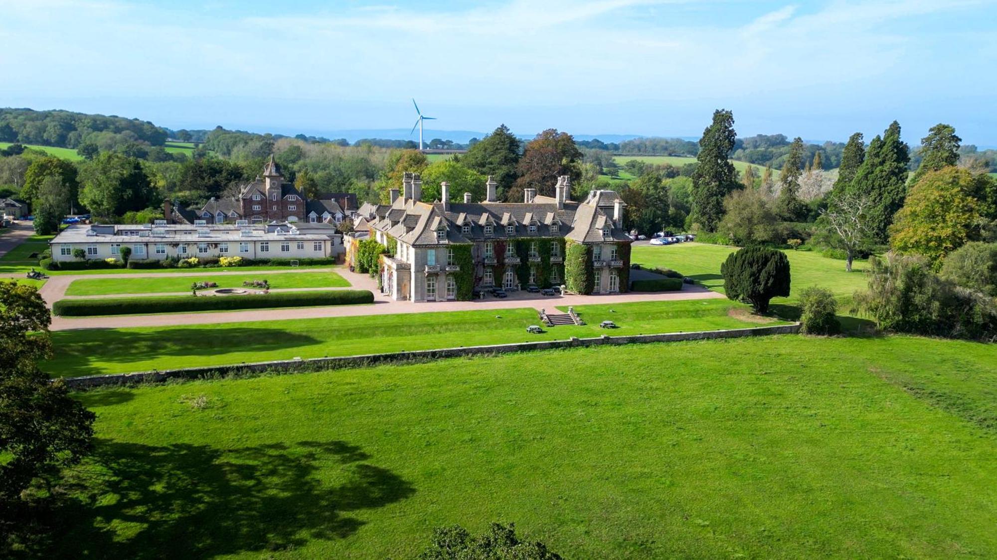 EASTWOOD PARK COUNTRY HOUSE | FALFIELD, UNITED KINGDOM | SEASON DEALS ...
