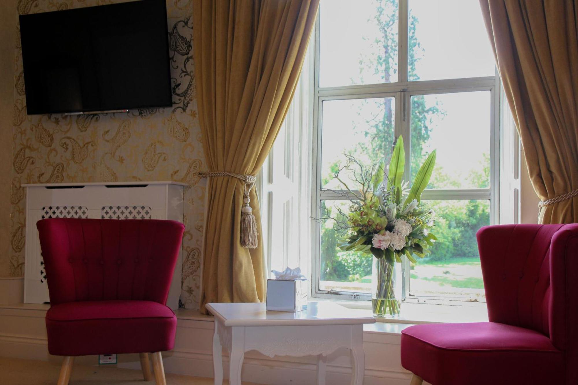 EASTWOOD PARK COUNTRY HOUSE | FALFIELD, UNITED KINGDOM | SEASON DEALS ...